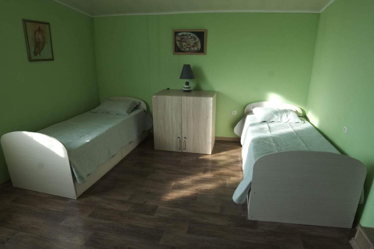 Нордвест Hotel Yerevan Bagian luar foto