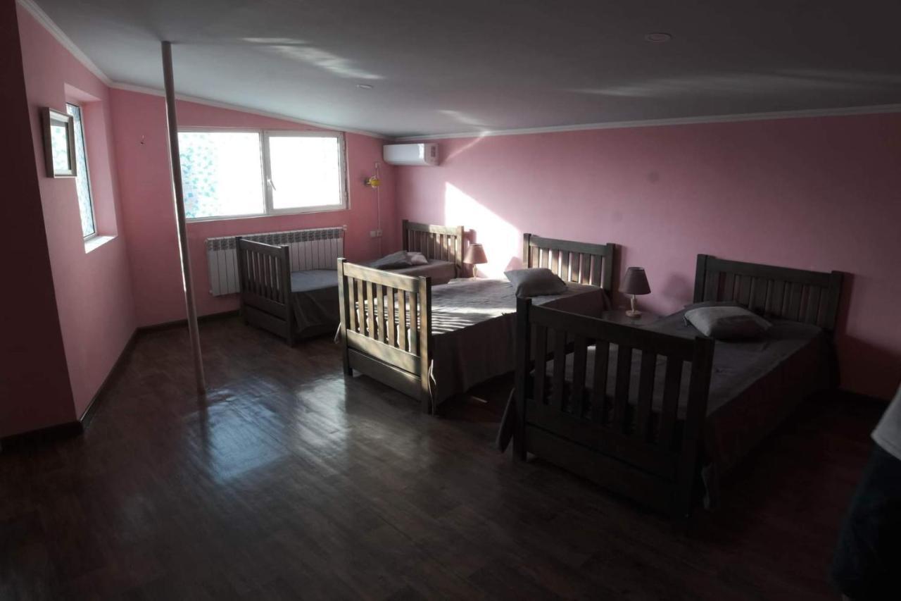 Нордвест Hotel Yerevan Bagian luar foto