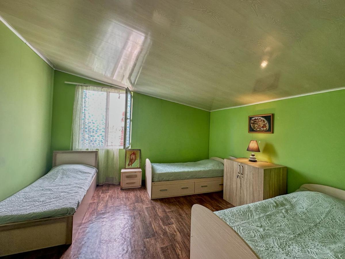 Нордвест Hotel Yerevan Bagian luar foto